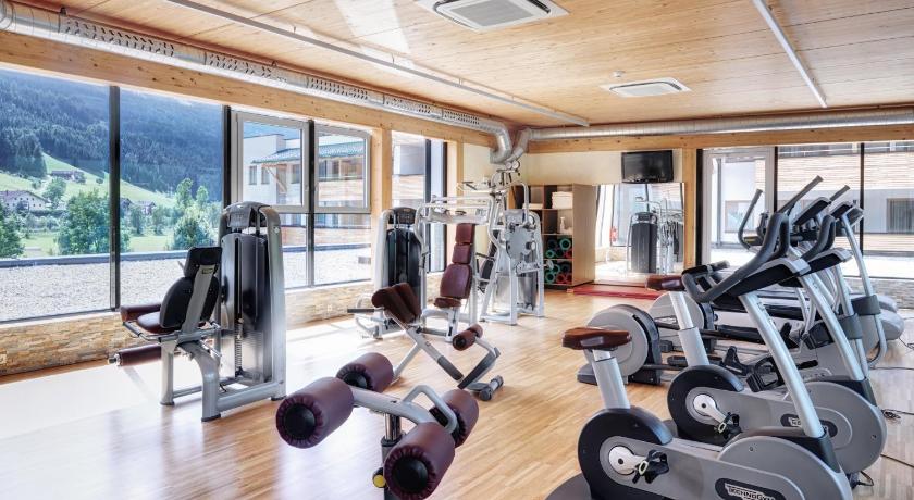 Dolomiten Residenz - Sporthotel Sillian photo
