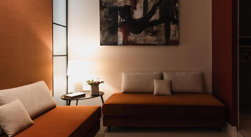 Image of Two-Bedroom Suite - Separate Building (Piazza di Spagna, 31) 11