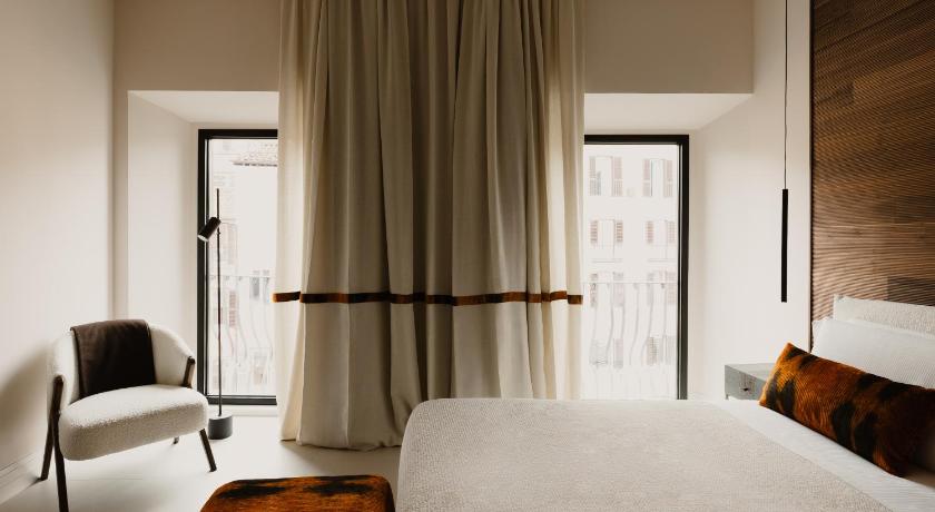 Image of Two-Bedroom Suite - Separate Building (Piazza di Spagna, 31) 3