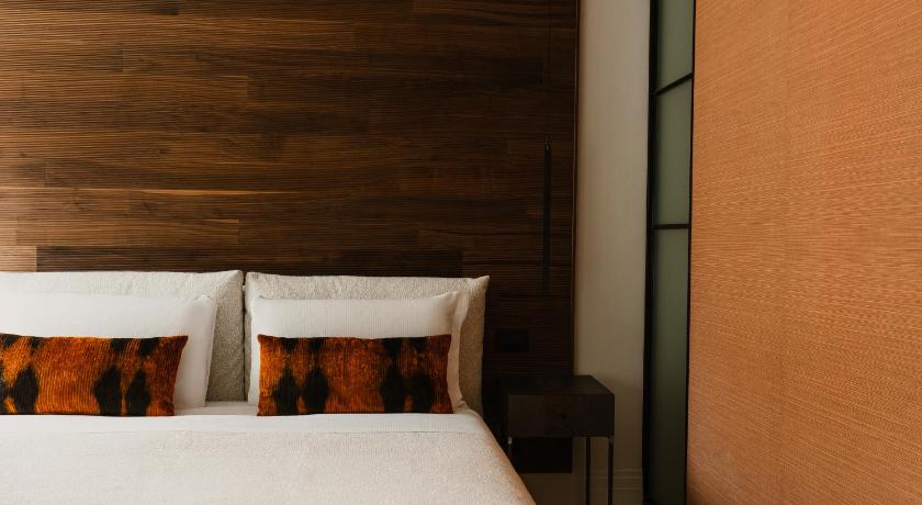 Image of Two-Bedroom Suite - Separate Building (Piazza di Spagna, 31) 8