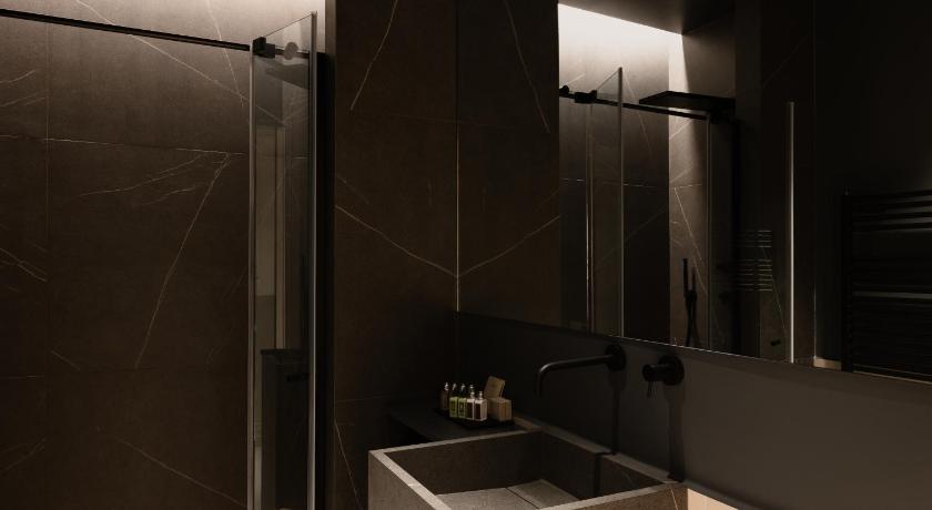 Image of Two-Bedroom Suite - Separate Building (Piazza di Spagna, 31) 2