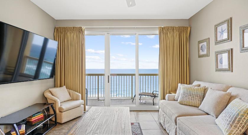Image of Apartment with Sea View 0