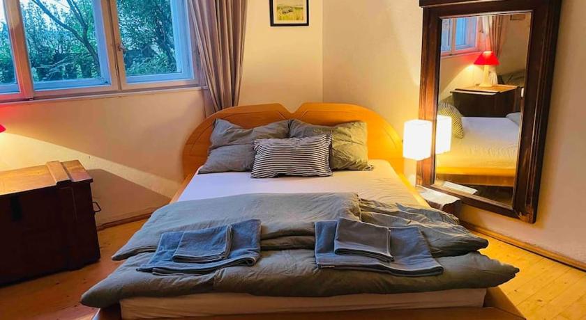 ラロクシュムジュシュ Charmantes Arkadenhaus mit großem Garten 4つ星 シングルルーム プール