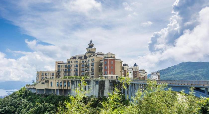 eLong Hotel (HUA Shenzhen Bay Branch) – Shenzhen, IA