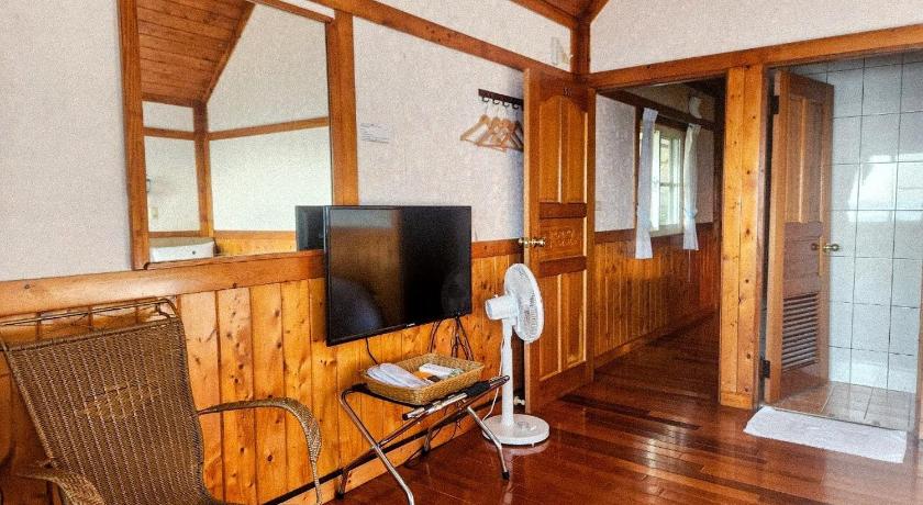Image of Three-Bedroom Villa 10