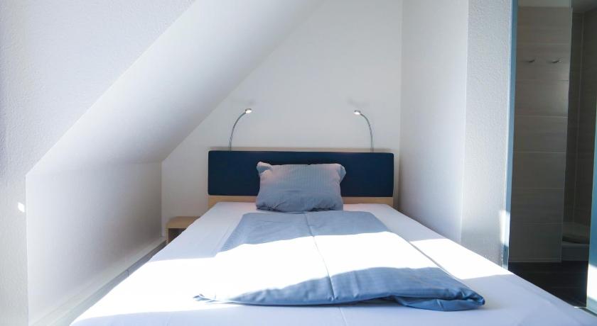 Image of Single Standard 12