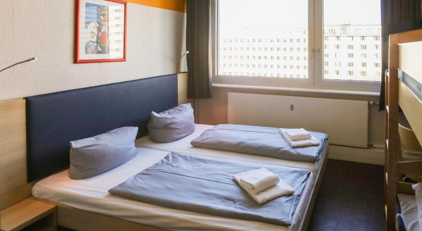 Image of Quadruple Standard 5