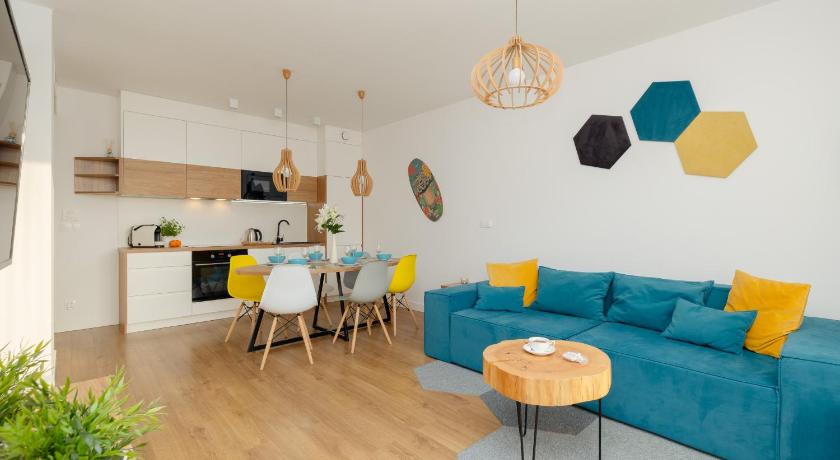 Marynarska Modern Apartment with Parking by Noclegi Renters