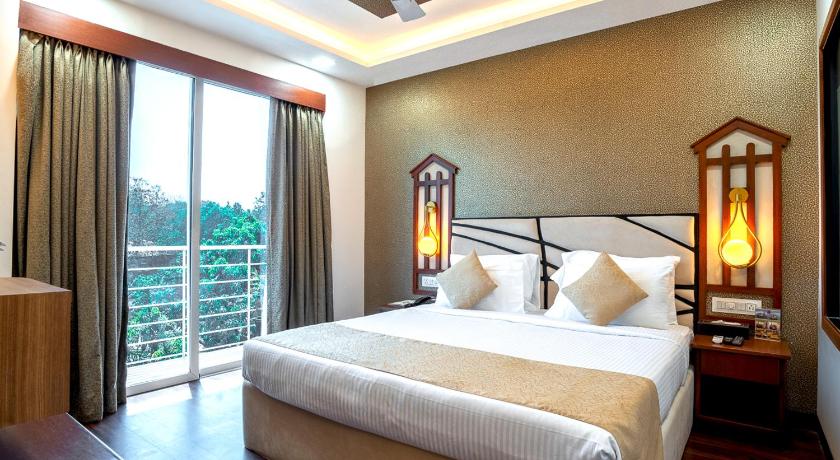 Club City View Double Room