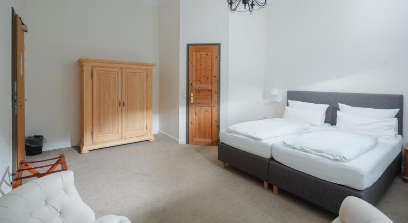 Image of Double Room 4