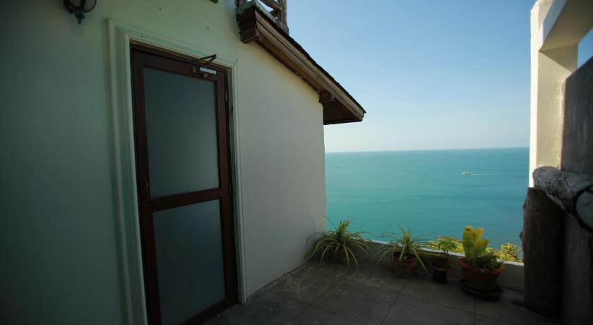 Image of Duplex Sea View with Bathtub 17