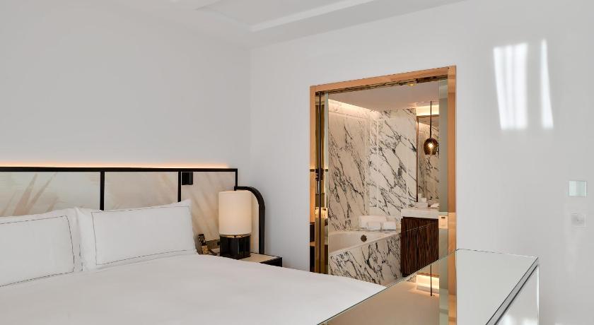 Image of Two-Bedroom Residence with Garden View 5