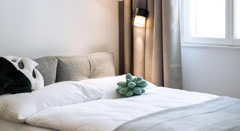 One-Bedroom Apartment with French Balcony fotója 4