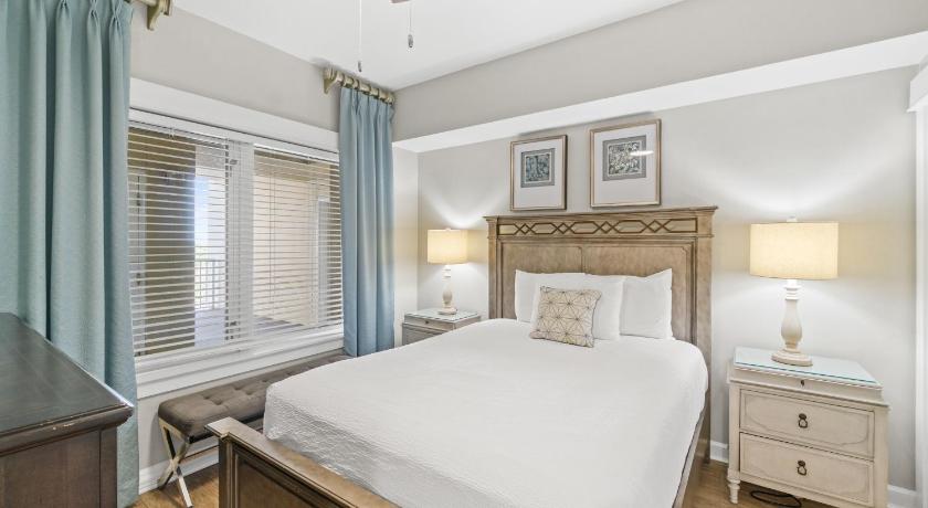 Image of Two-Bedroom Apartment 1-808 5