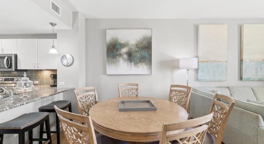 Image of Two-Bedroom Apartment 1-808 4