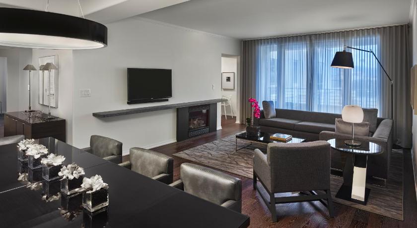 Immagine di Two Bedroom Penthouse with Den 6