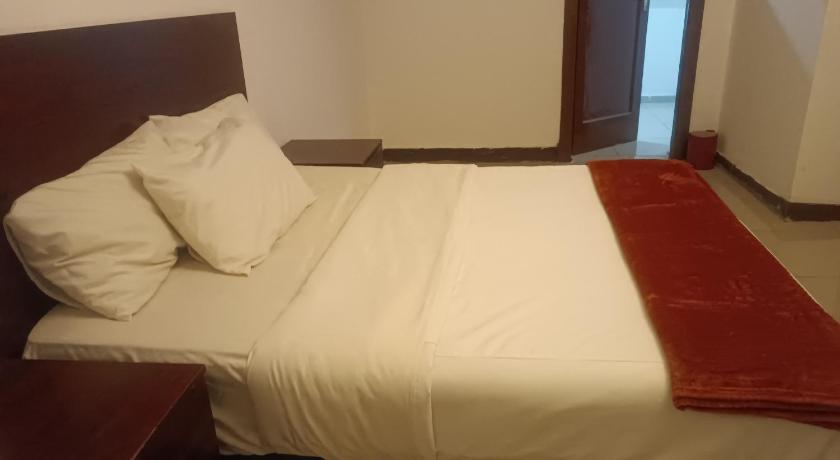 Khayamnandi Lesuire Suites - image 4