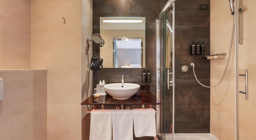 Image of Deluxe Superior Room 2