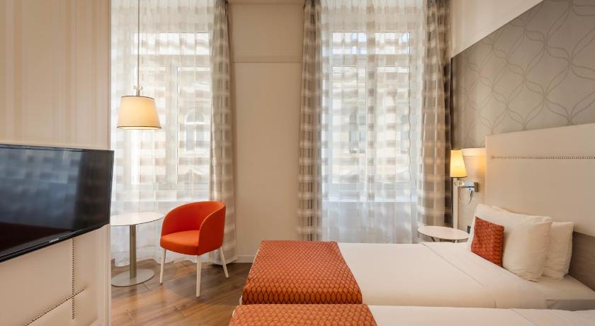 Image of Deluxe Superior Room 11