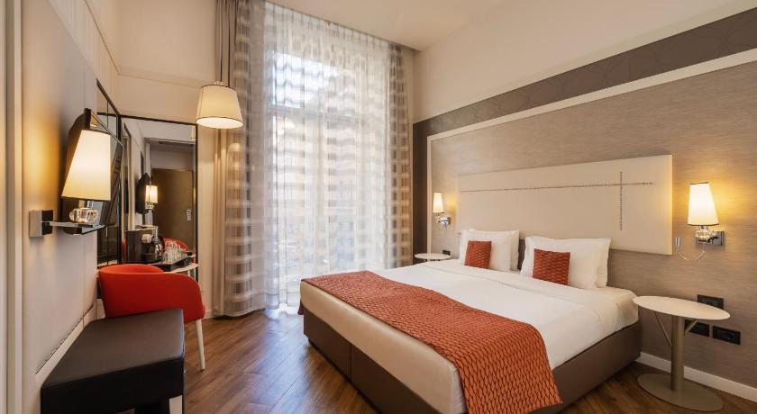 Image of Deluxe Superior Room 1