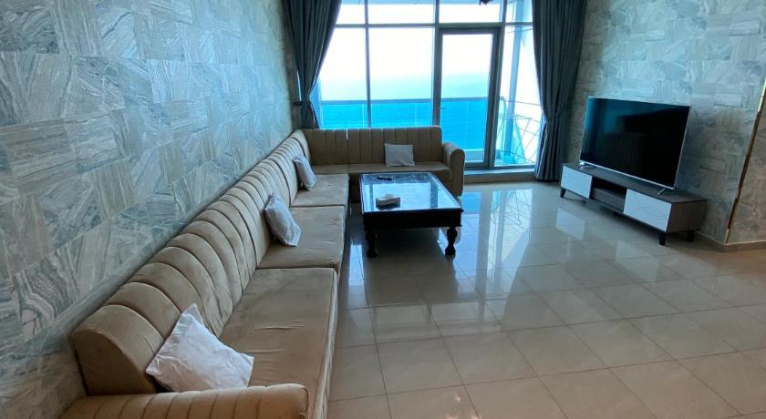 Sunset Beach view holiday home - image 24