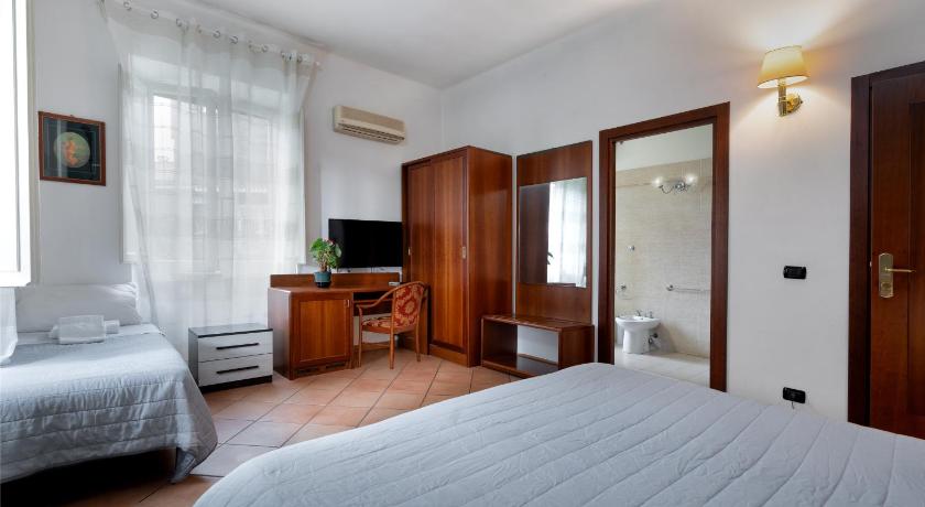 로마 Comfort Rooms Villa Gaia Tor Vergata 4성급 호텔 스위트룸