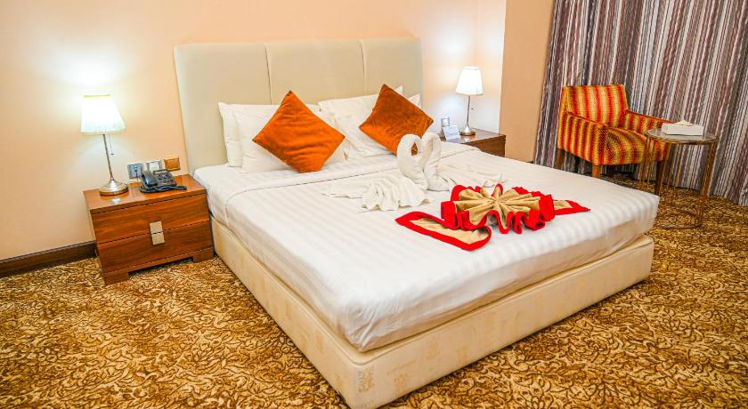 Green Garden Hotel - image 14