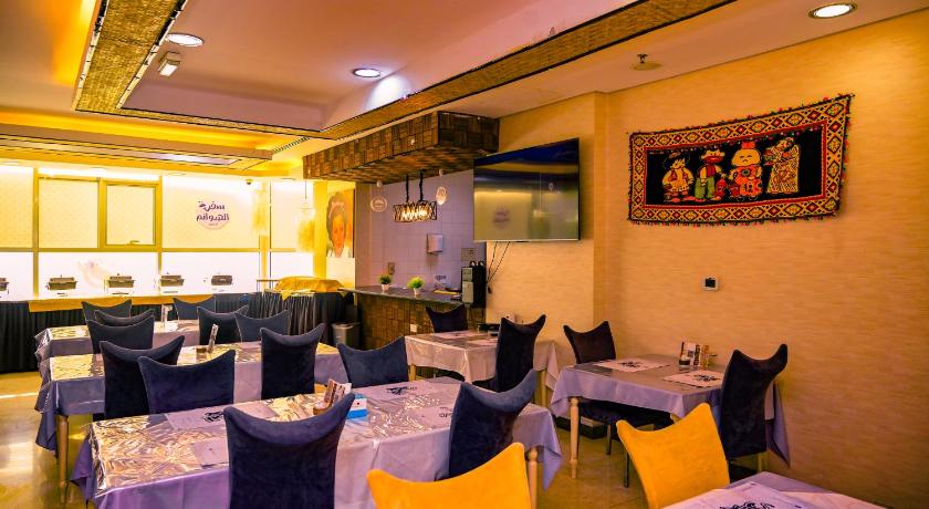 Green Garden Hotel - image 6