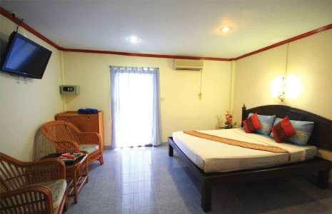 Image of Superior Double Bed Air Conditioning 7