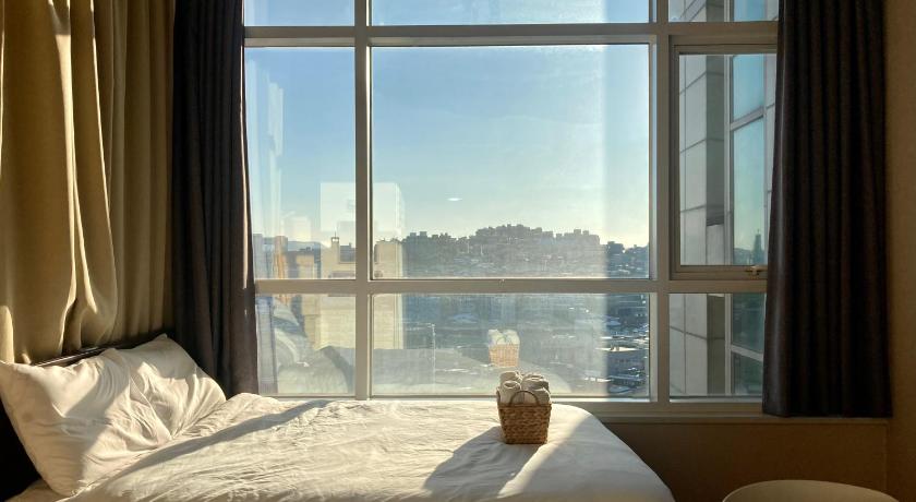 Seoul Alien's cozy loft apartment 2-Star Guesthouse room