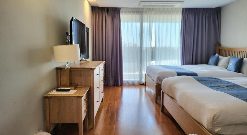 Image of Family Double Room 1