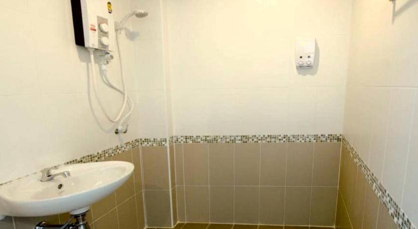 Image of Standard King Bedroom 8