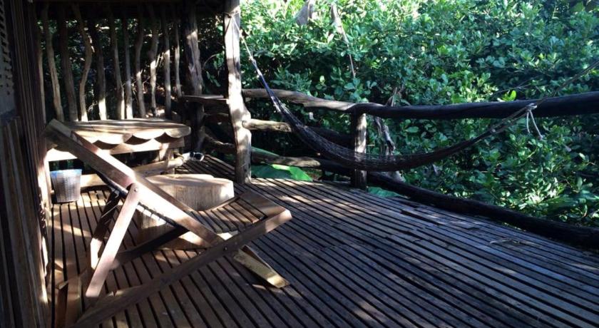 Tree Top Eco-Lodge photo