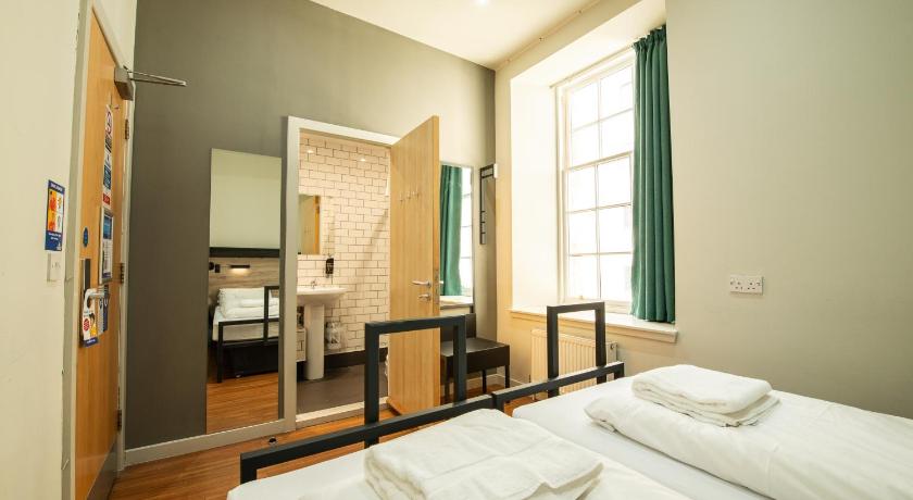 Image of Twin Room for Single Use 3