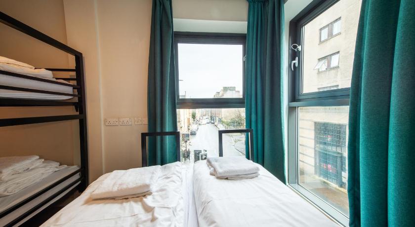 Image of Quadruple Room 6