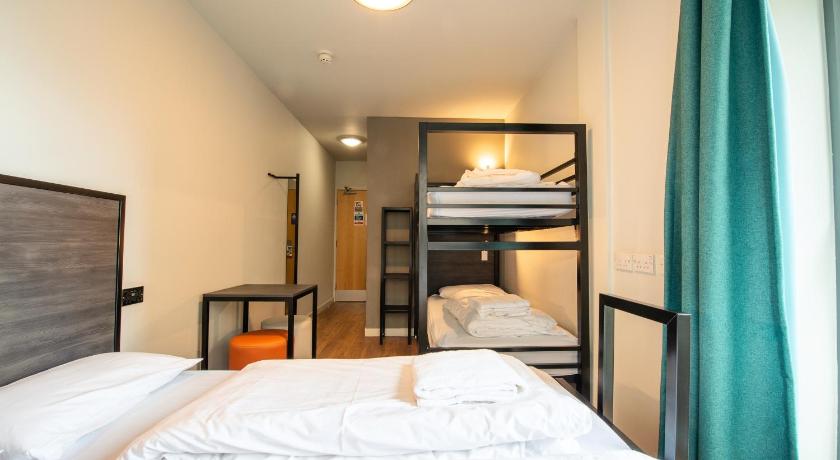 Image of Twin Room 3