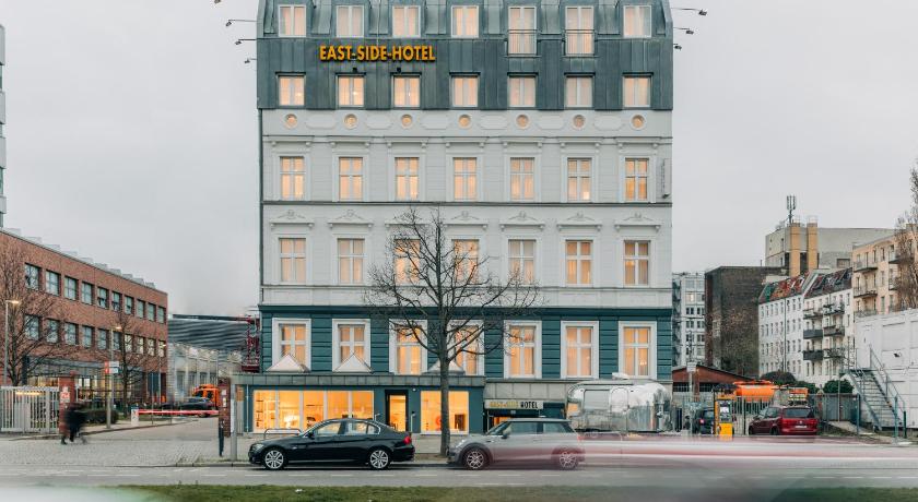 Berlin East Side Hotel 2-Star Hotel lobby