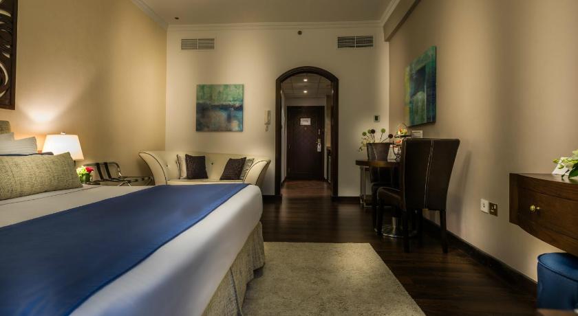 Image of Executive Studio 8