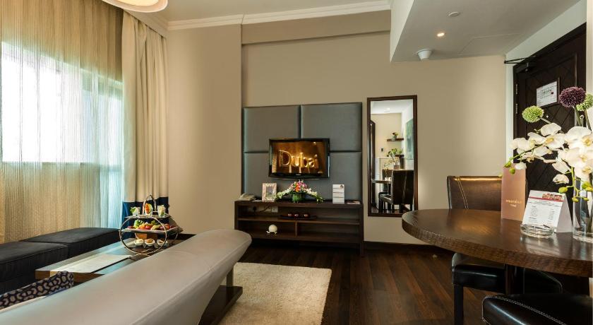 Image of 1 Bedroom Executive Suite 3