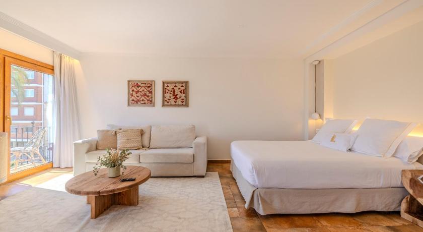 Image of Junior Suite Deluxe 7