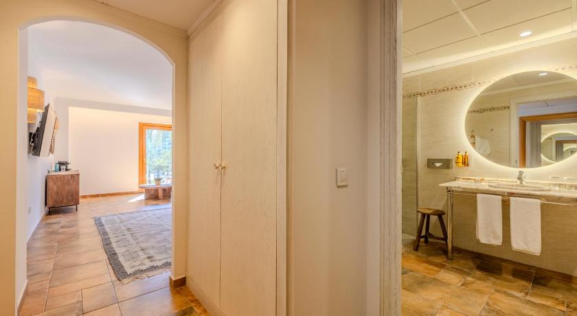 Image of Junior Suite Deluxe 9
