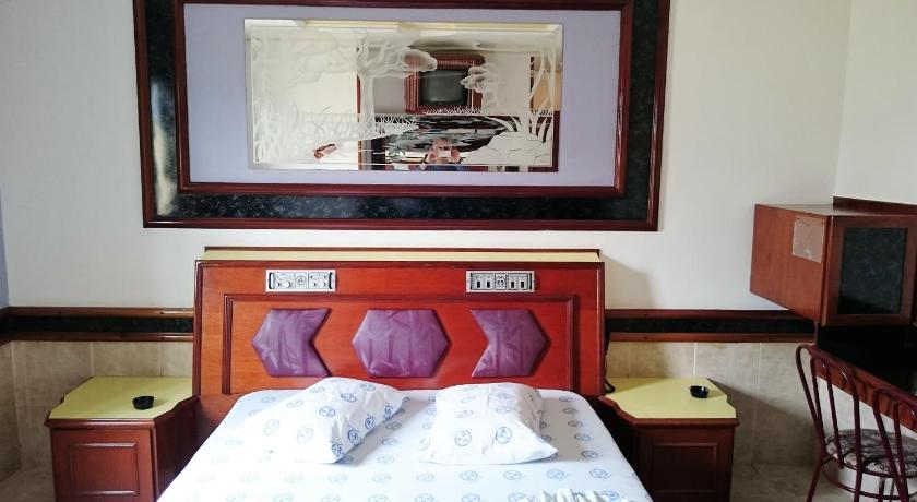 Image of Deluxe Suite with Spa Bath 0