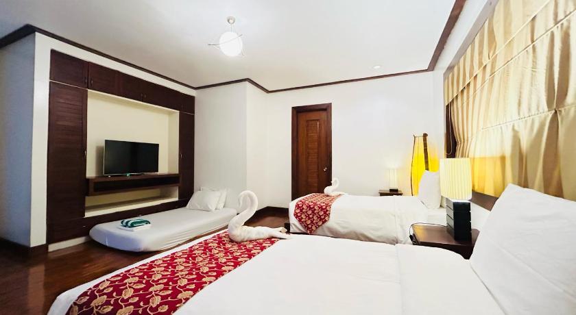 Image of Large Twin Room 7