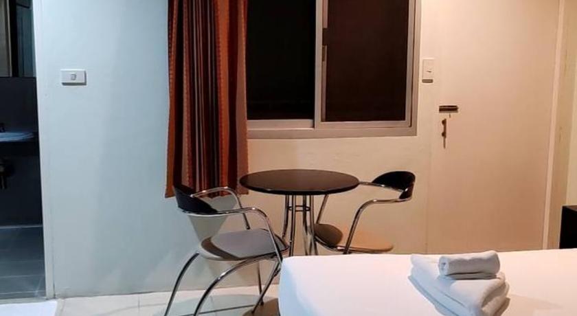 Image of Standard Twin Room 6