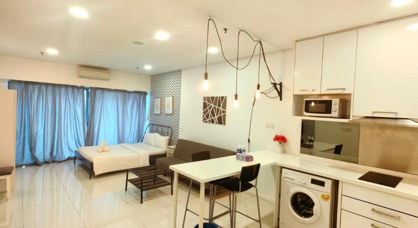 Summer Suites by Moon Orchid - image 2
