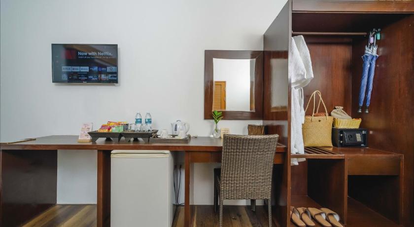 Image of Deluxe Double Room with Balcony 15