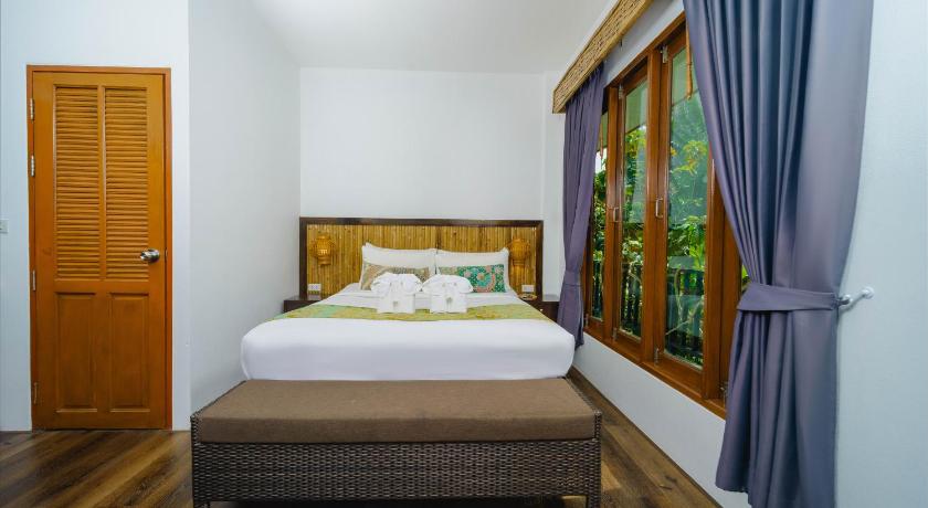Image of Deluxe Double Room with Balcony 9