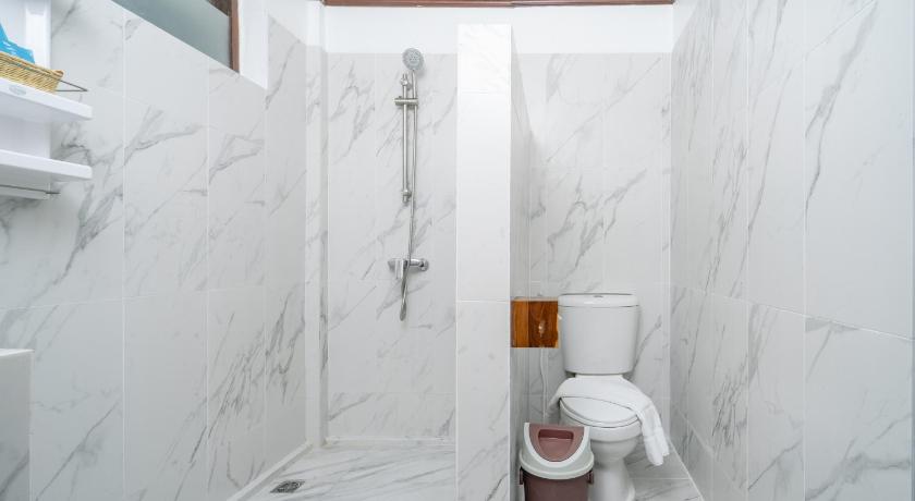Image of Superior Twin Room 16