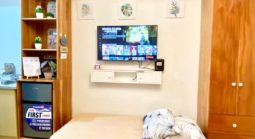 Staycation near malls w/ 2 beds+Unli Wifi+Netflix - image 22