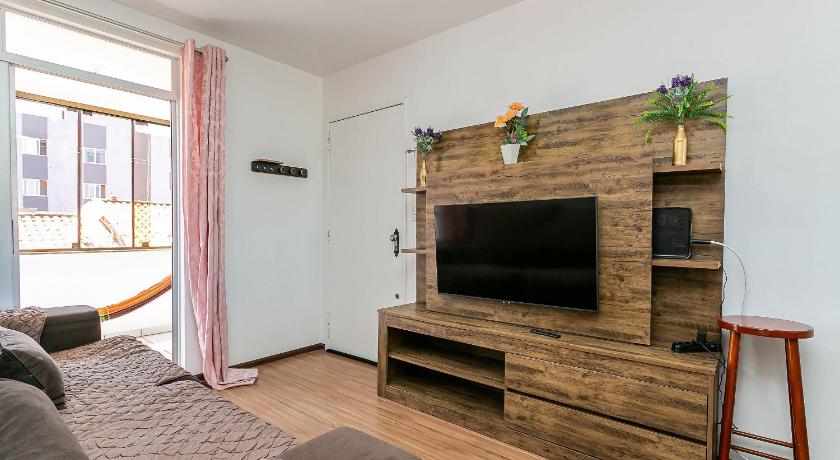 Belo apto a 750 m da praia dos Ingleses LGR204